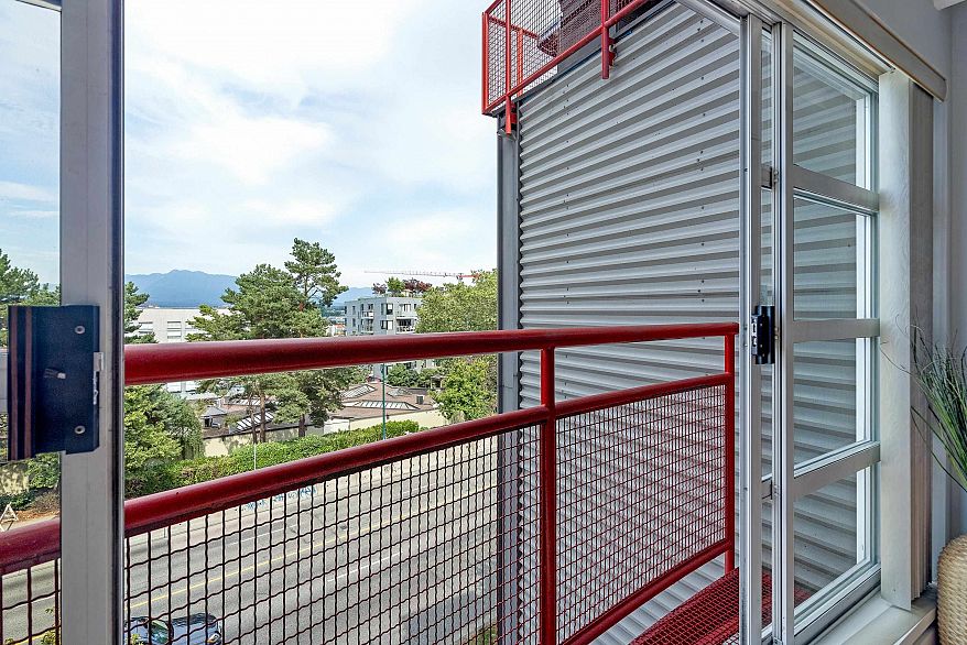 306 350 E 2nd Avenue