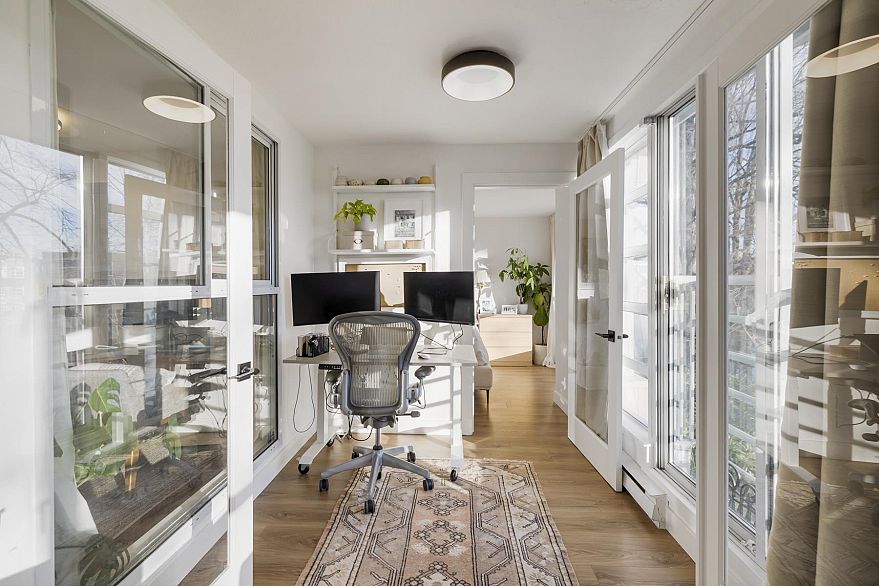 504 2137 W 10th Avenue