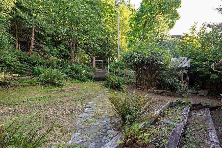 1558 Mount Gardner Road