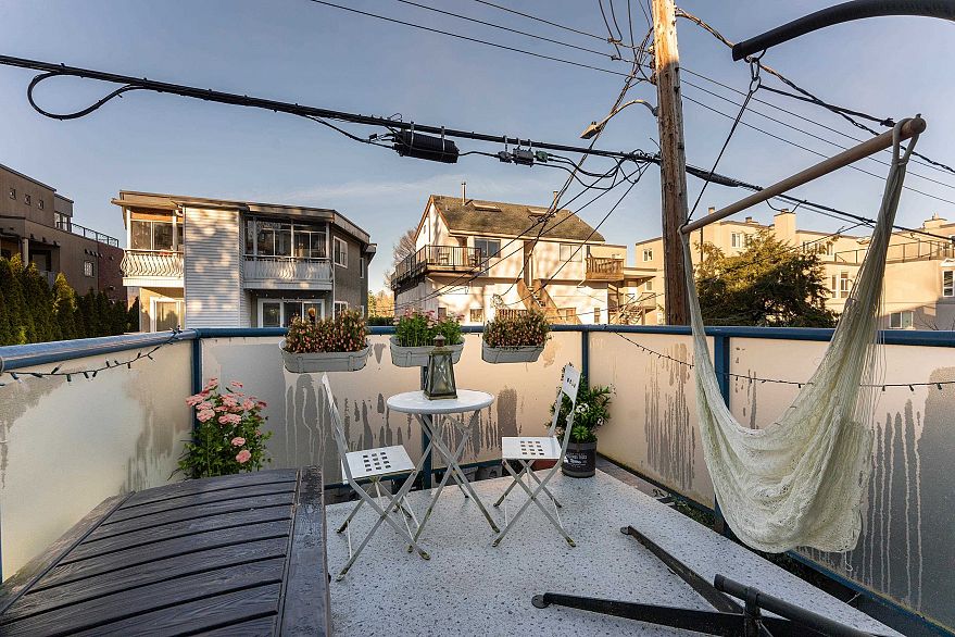 204 2125 York Avenue