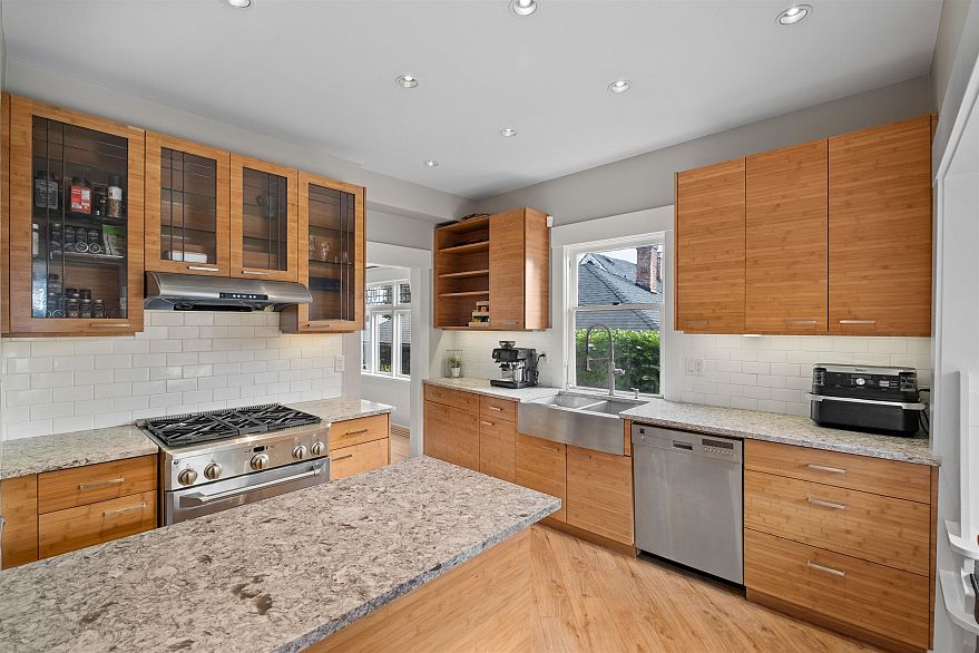 3044 Point Grey Road