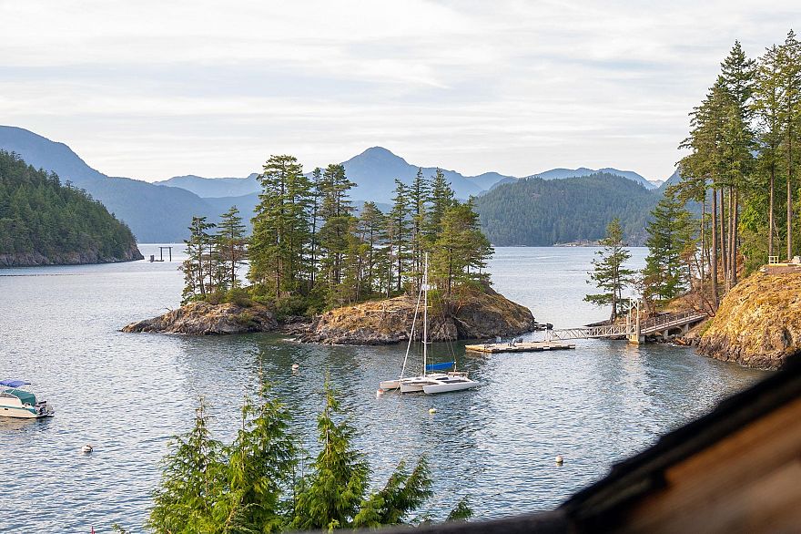 1558 Mount Gardner Road