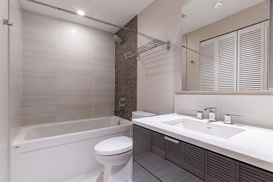 202 1777 W 7th Avenue