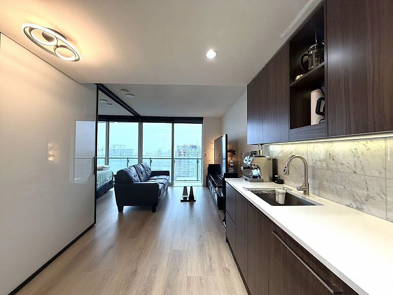 2812 89 Nelson Street