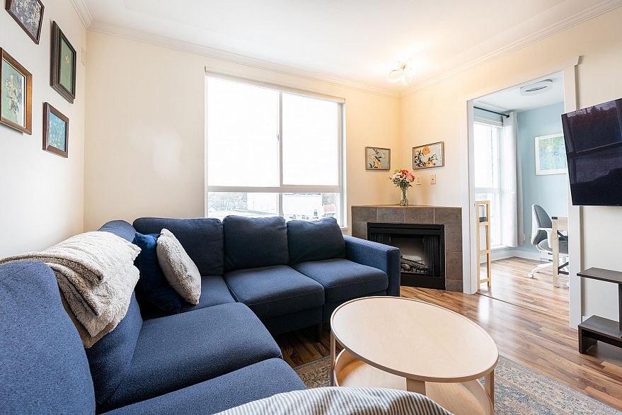 PH11 2265 E Hastings Street