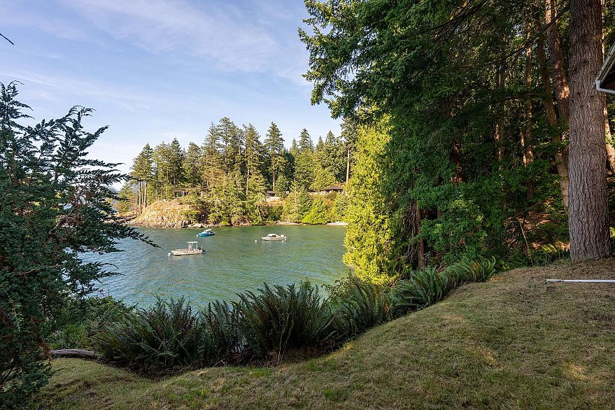 1558 Mount Gardner Road