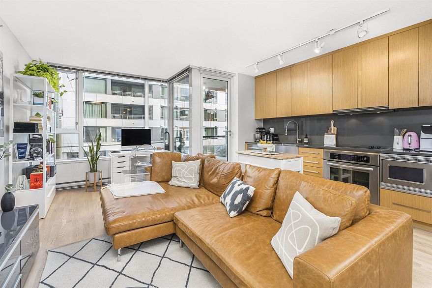 3XX 250 E 6TH AVENUE, Vancouver BC V5T 0B7