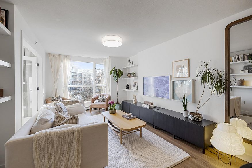 504 2137 W 10th Avenue