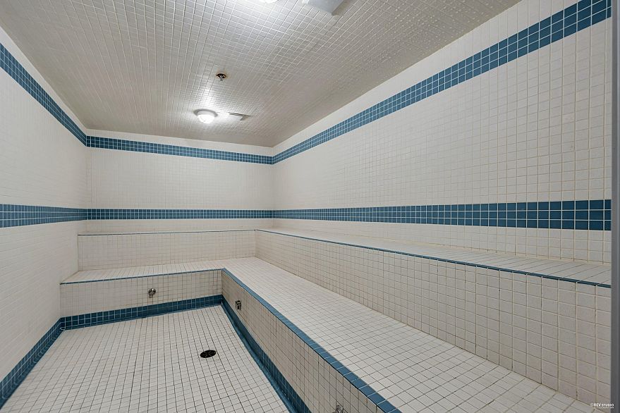 1001 989 Richards Street