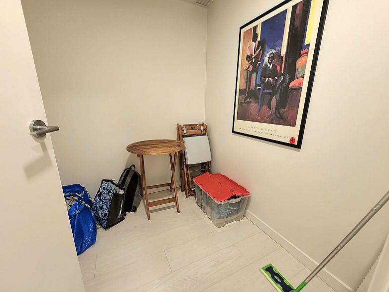 909 180 E 2ND AVENUE, Vancouver BC V5T 0K4