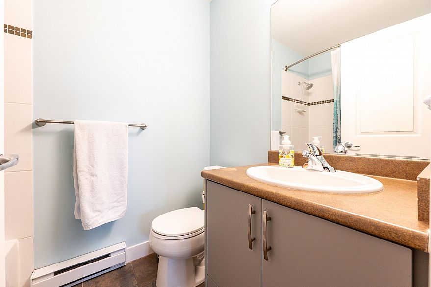 PH11 2265 E Hastings Street