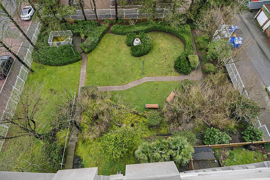 803 1833 Frances Street