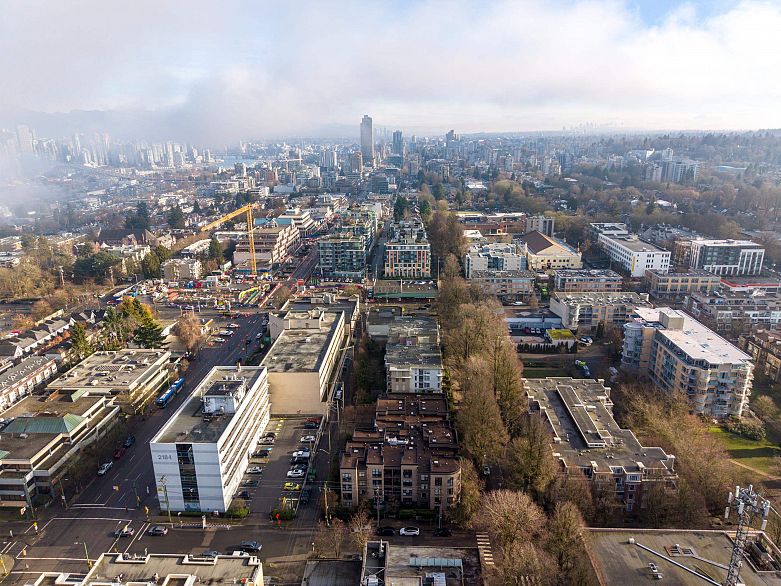 504 2137 W 10th Avenue