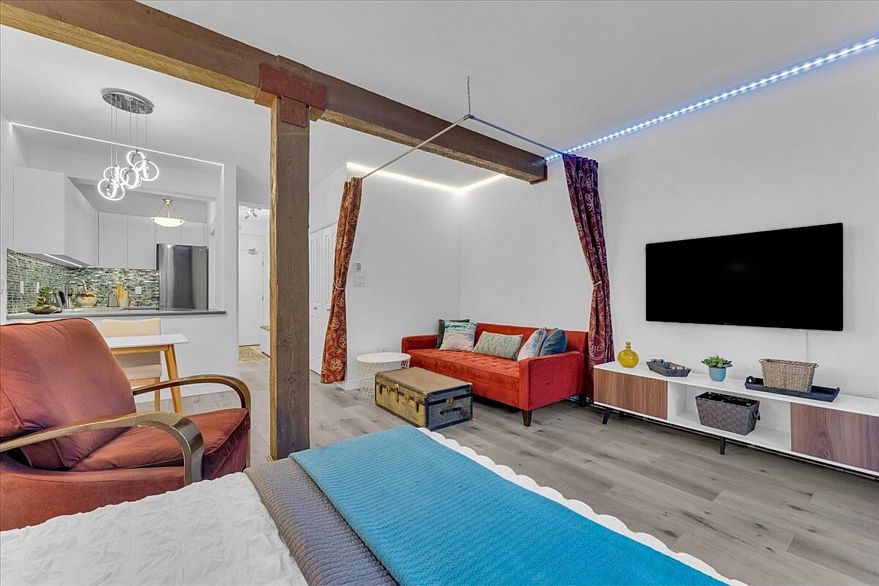 207 1655 Nelson Street