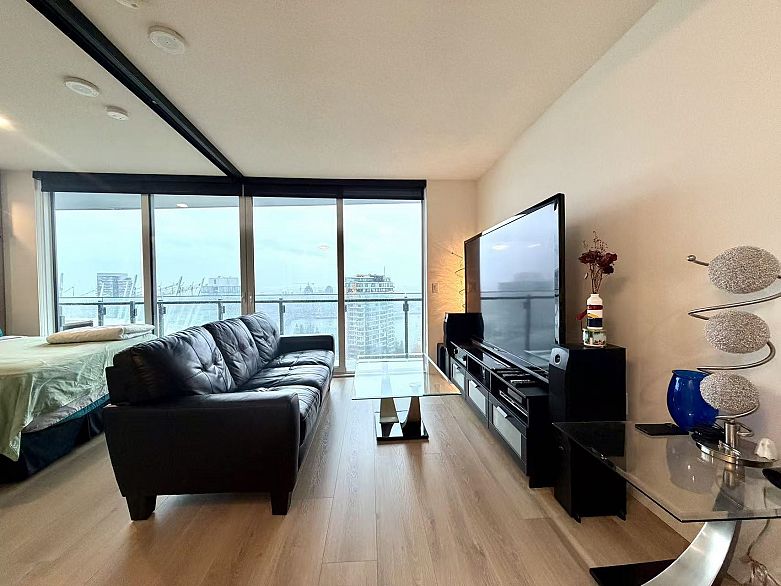 2812 89 Nelson Street