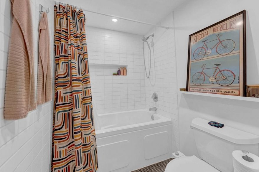 204 2125 York Avenue