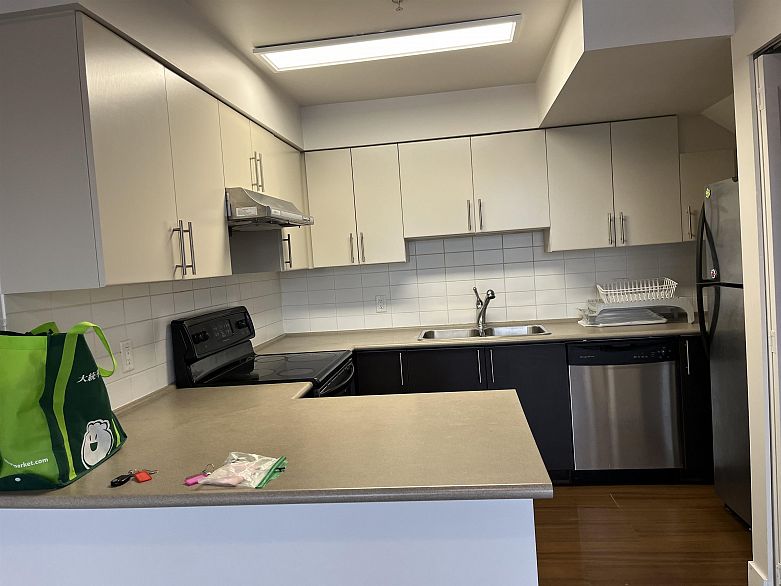 204 5649 KING'S ROAD ROAD, Vancouver BC V6T 1K9