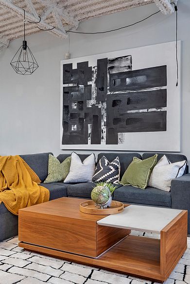 306 350 E 2nd Avenue