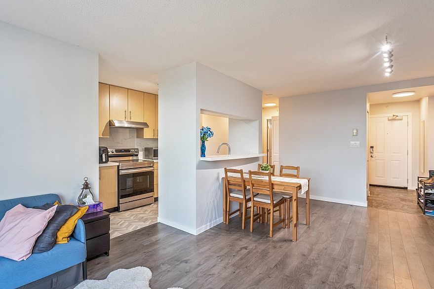 1101 3663 Crowley Drive