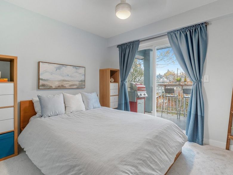 305 1915 E Georgia Street