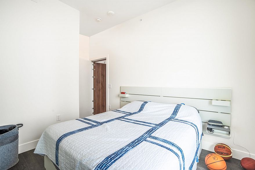 504/505 3438 Sawmill Crescent