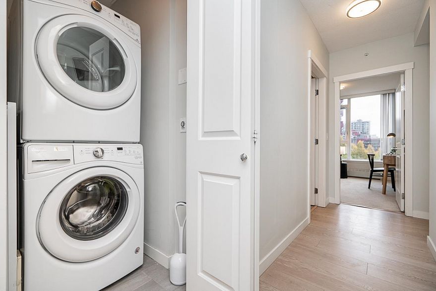 502 3281 E Kent Avenue North Avenue