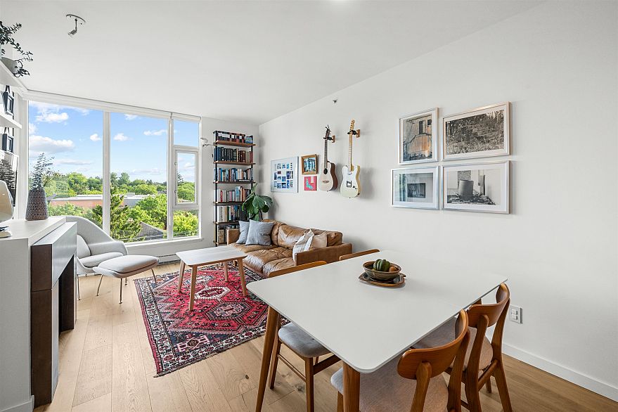 607 2528 Maple Street