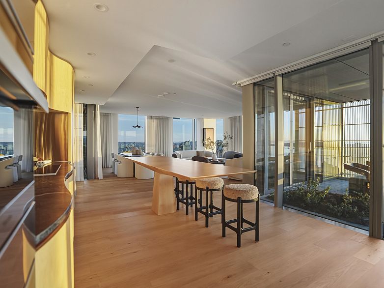 3902 1568 Alberni Street