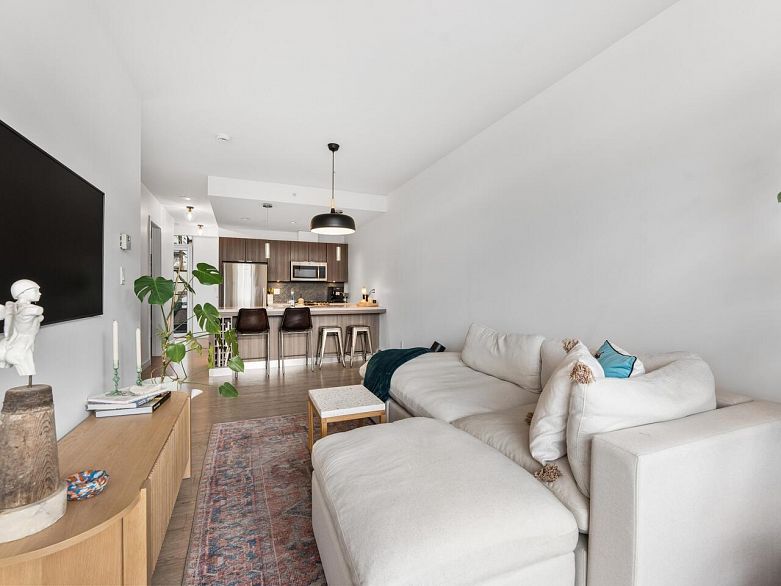 201 1788 Ontario Street