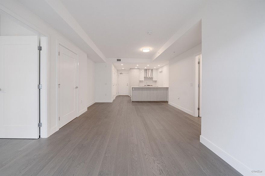 305 488 W 58th Avenue