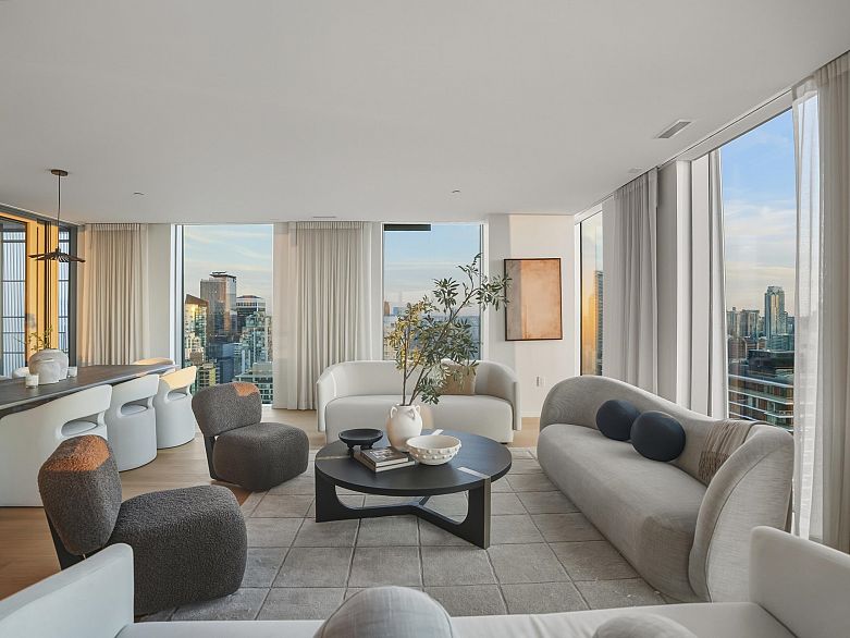 3902 1568 Alberni Street