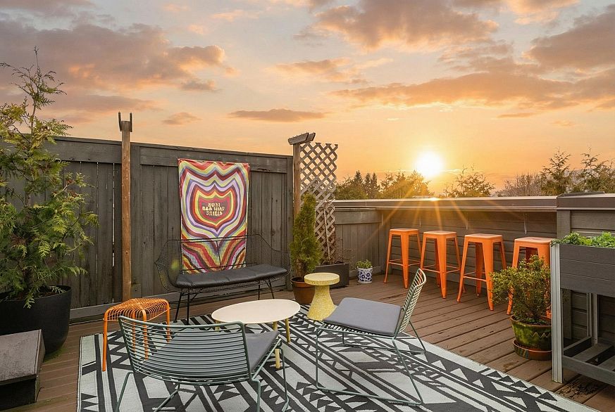 305 2001 Balsam Street