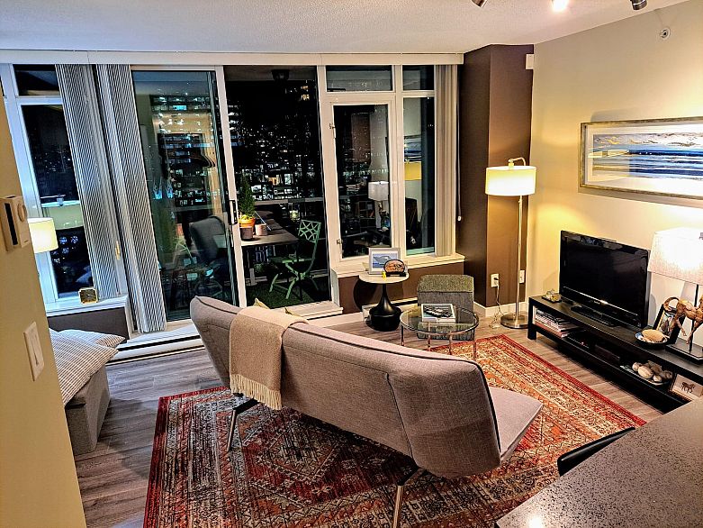 1611 610 Granville Street