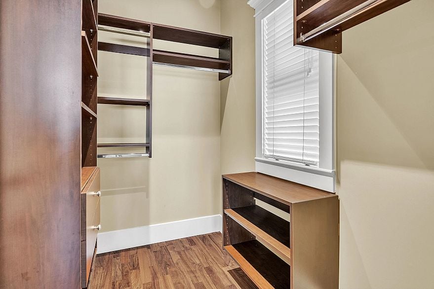 3593 Mackenzie Street