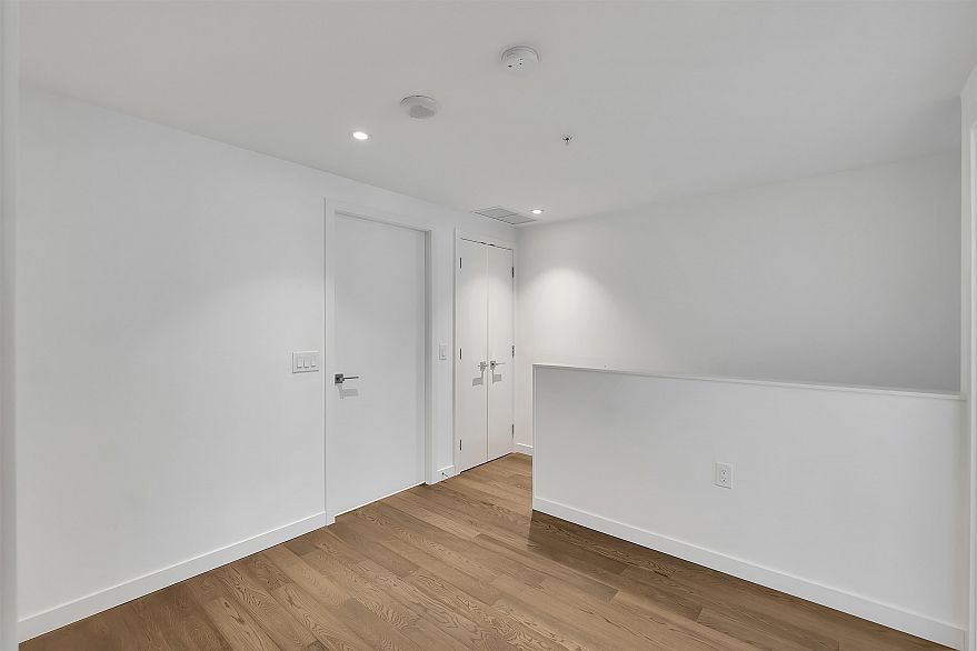 102 1688 Pullman Porter Street