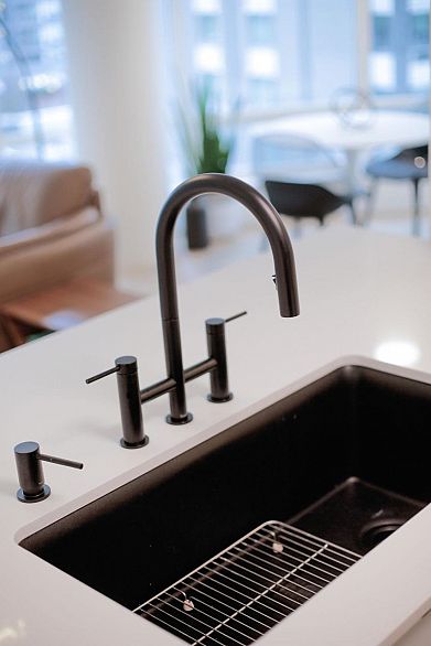 703 1288 Alberni Street