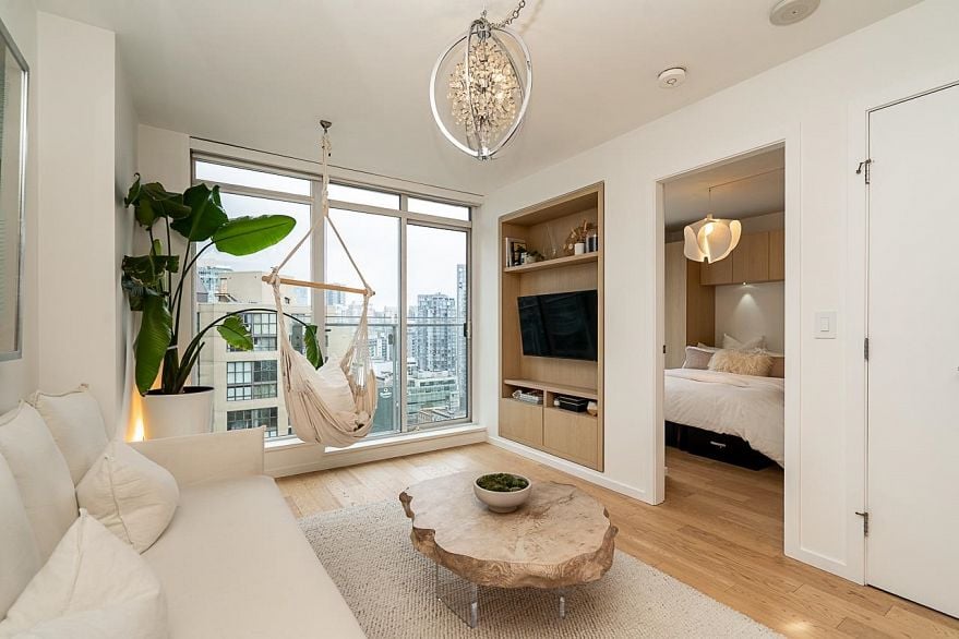 2103 1351 Continental Street