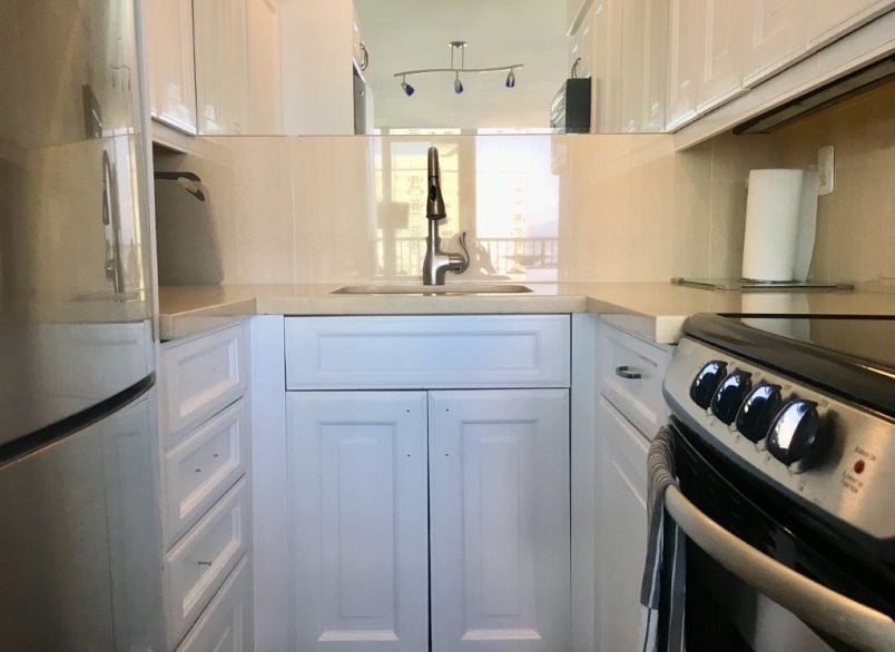 1251 CARDERO STREET, Vancouver BC V6G 2H9