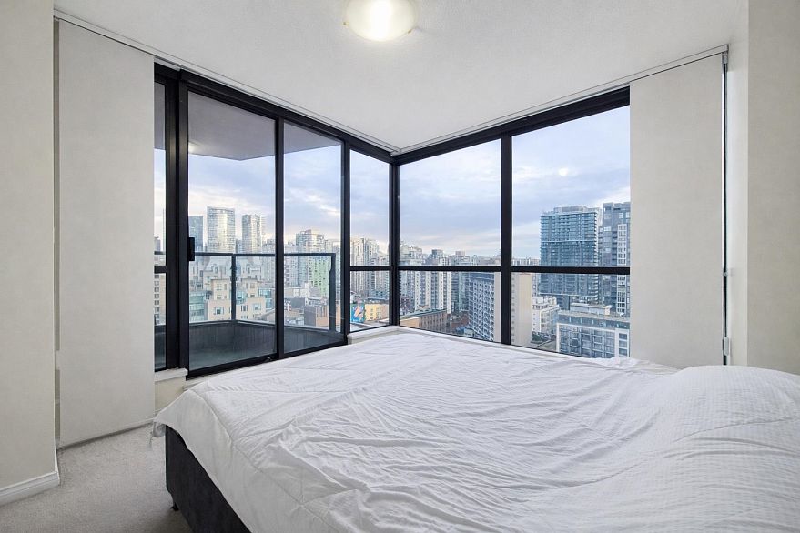 1804 1189 Howe Street