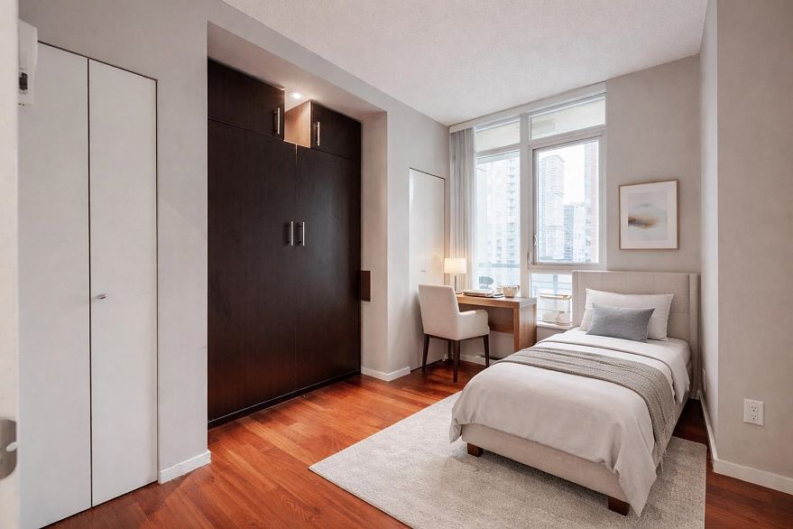 1603 1001 Homer Street