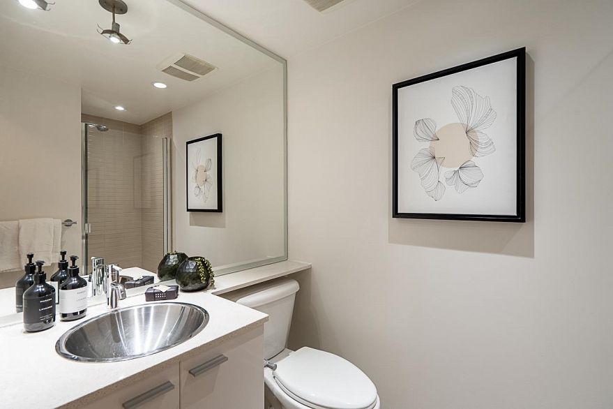 2803 111 W Georgia Street