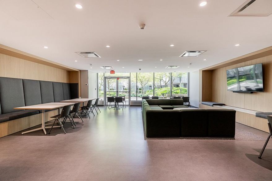 2803 111 W Georgia Street