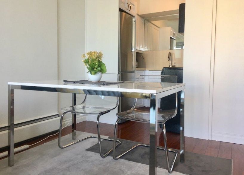 1251 CARDERO STREET, Vancouver BC V6G 2H9