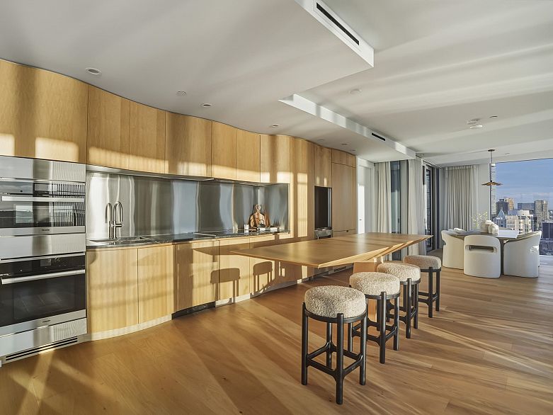 3902 1568 Alberni Street