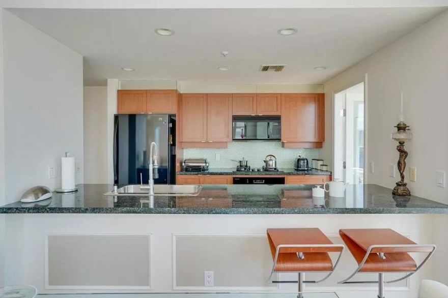 1003 1790 BAYSHORE DRIVE, Vancouver BC V6G 3G5