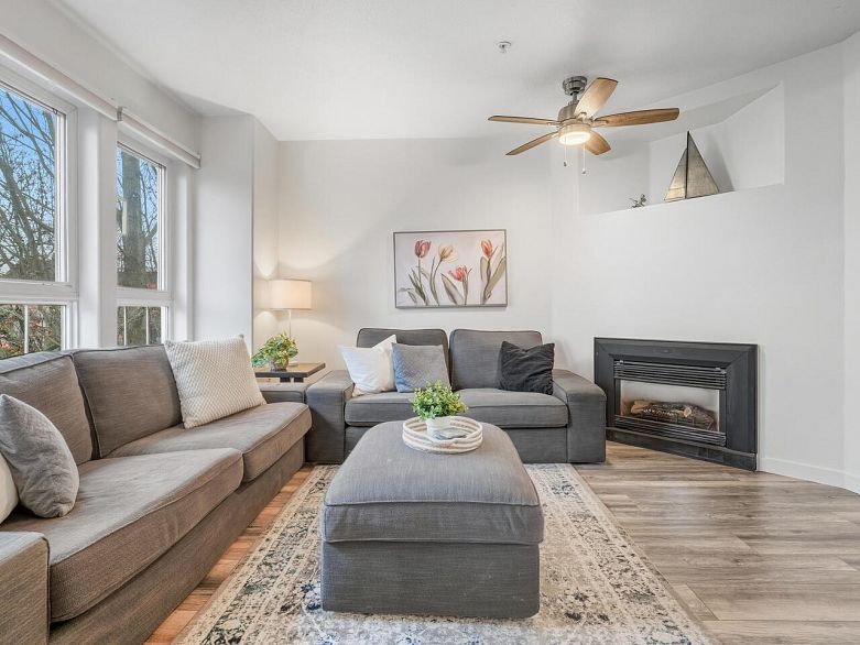 305 1915 E Georgia Street