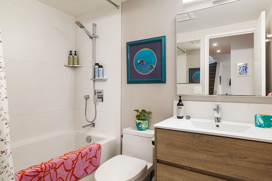 305 2001 Balsam Street