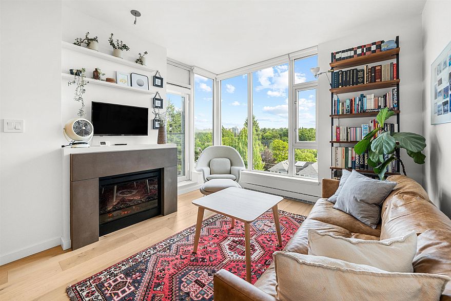 607 2528 Maple Street