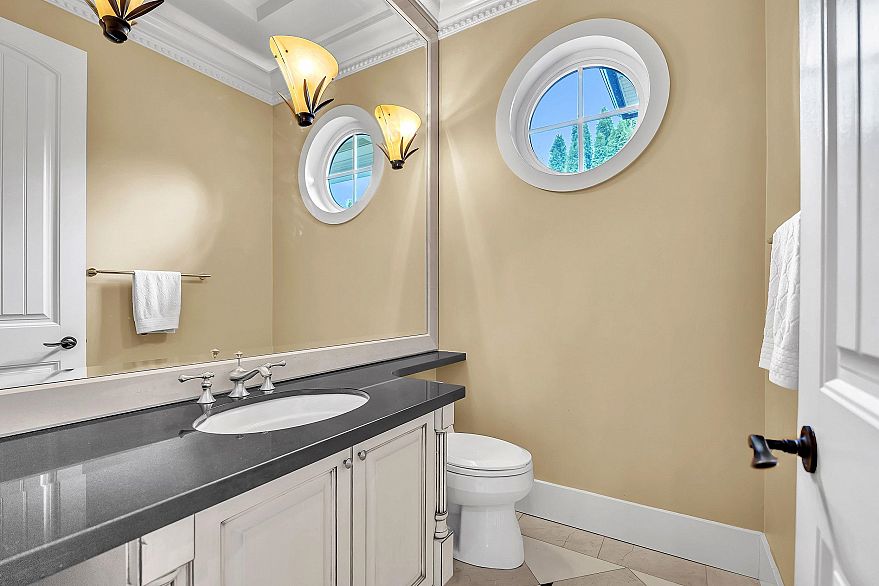 3593 Mackenzie Street