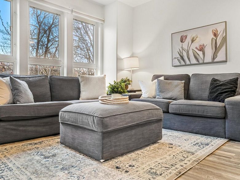 305 1915 E Georgia Street